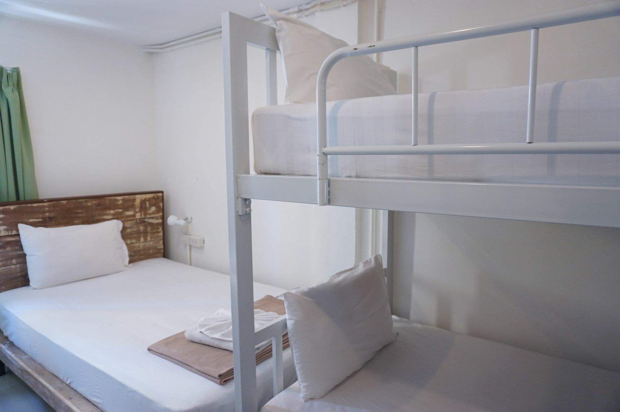 Frog House Bed & Breakfast - Adults Only Patong 外观 照片